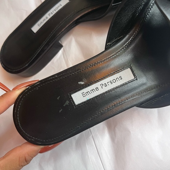 Elegant Black Leather Slide Sandals Sz 38 - Picture 2 of 7